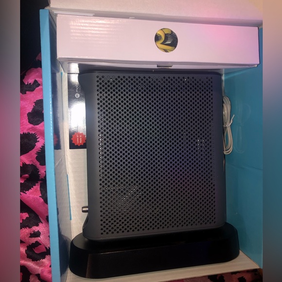 Motorola Wifi Router - Picture 4 of 5